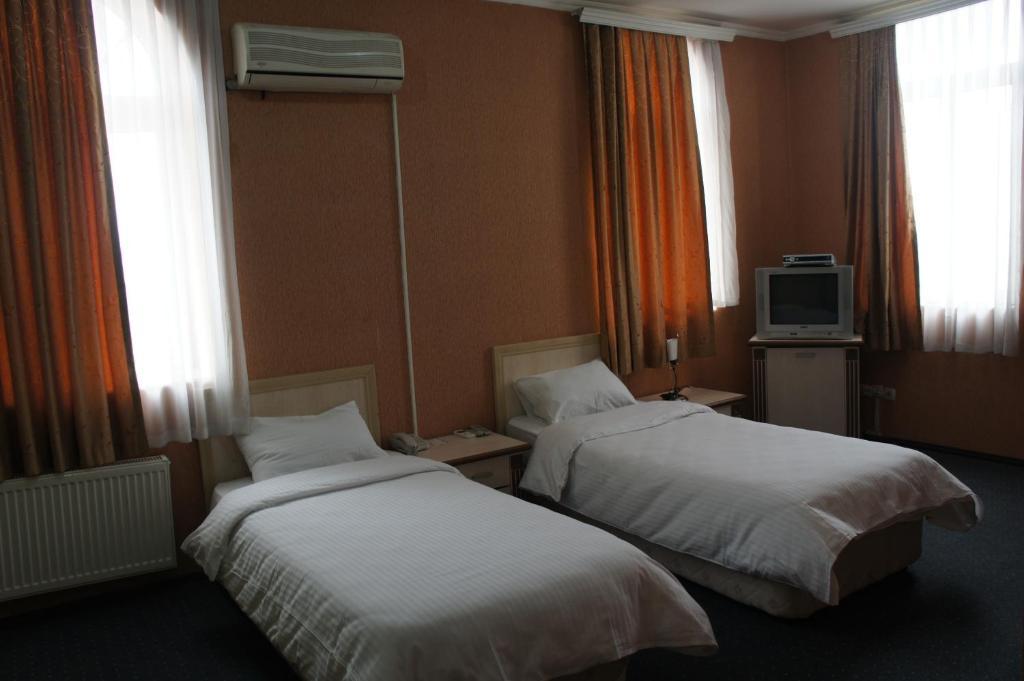 Boyuk Gala Hotel Baku Pokoj fotografie